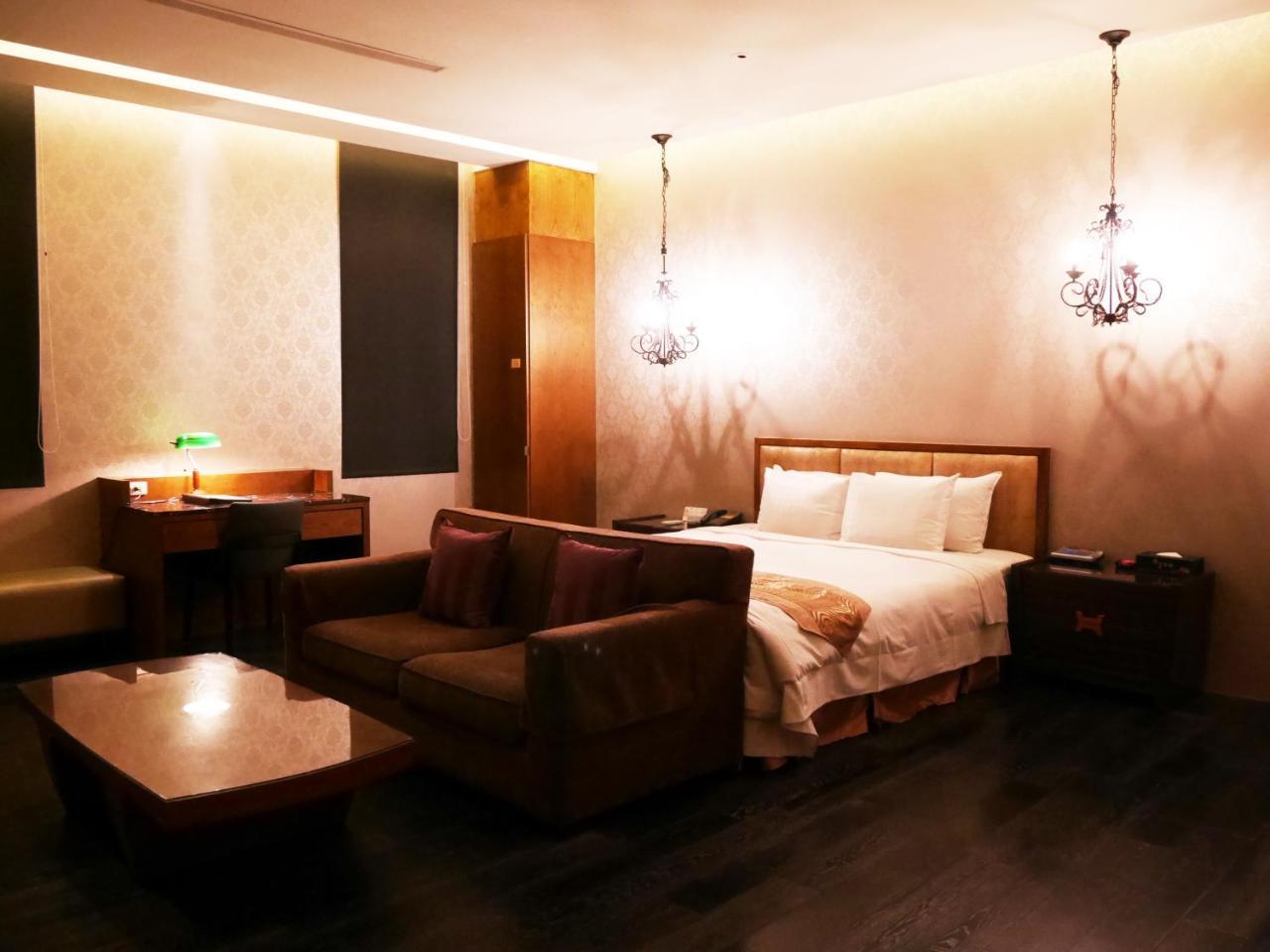 ลันไชย์ บูติก โมเทล Motel ไถจง ภายนอก รูปภาพ